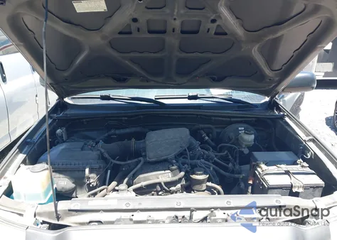 2010 Toyota Tacoma from USA, damaged, VIN 5TENX4CN4AZ687209